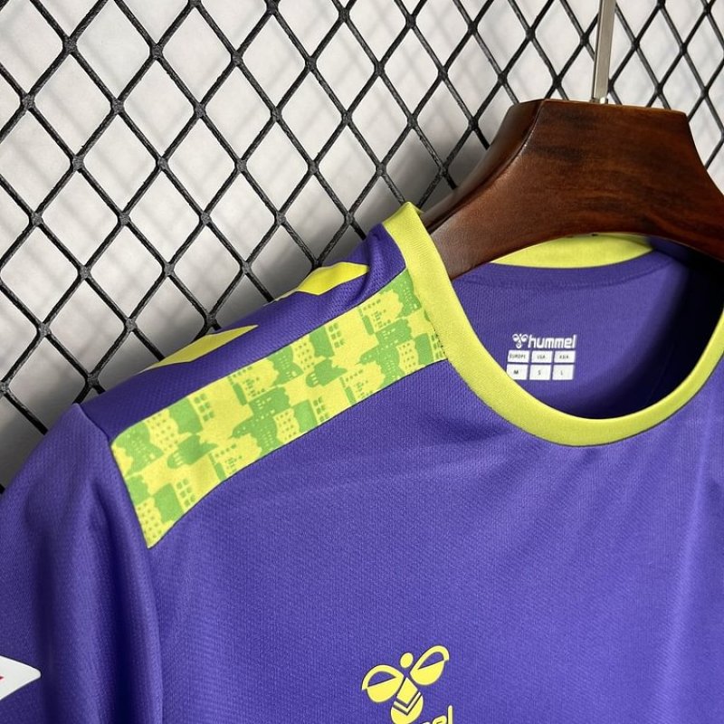 242/25 Málaga season Away football jersey