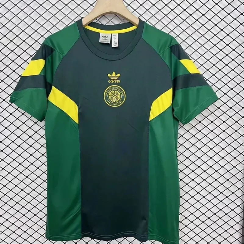 Celtic 24/25 pre-match training uniform