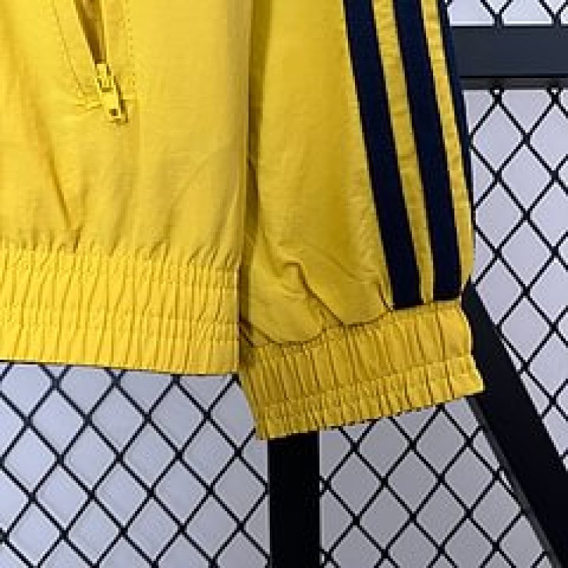 24/25 Manchester United Reversible Windbreaker Soccer Jersey
