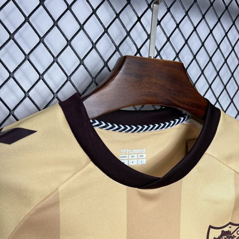 242/25 Málaga season Third football jersey