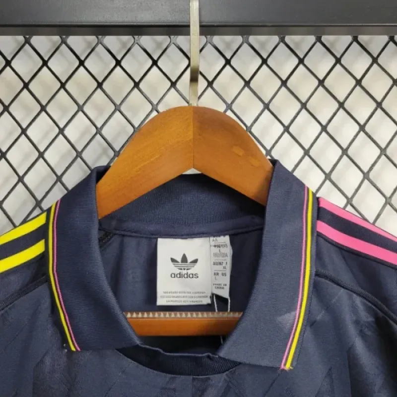 Juventus 24/25 Retro Football Jersey