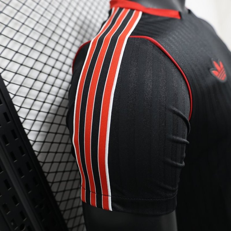 Player Edition - Manchester United 24/25 Retro Football Shirt