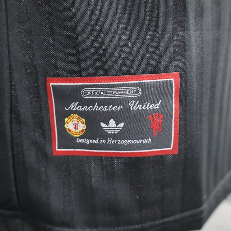 Player Edition - Manchester United 24/25 Retro Football Shirt