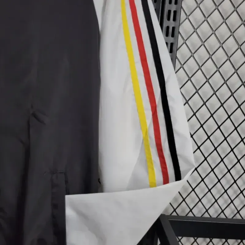 2024/2025 Juventus Windbreaker Football Shirt