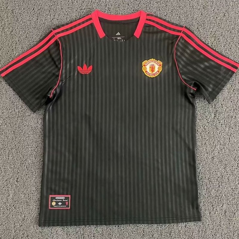Manchester United 2025 Retro Jersey