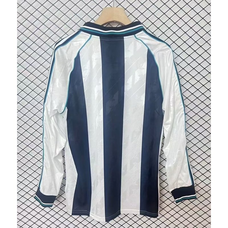 Newcastle United 24/25 Retro Special Edition Long Sleeve Shirt