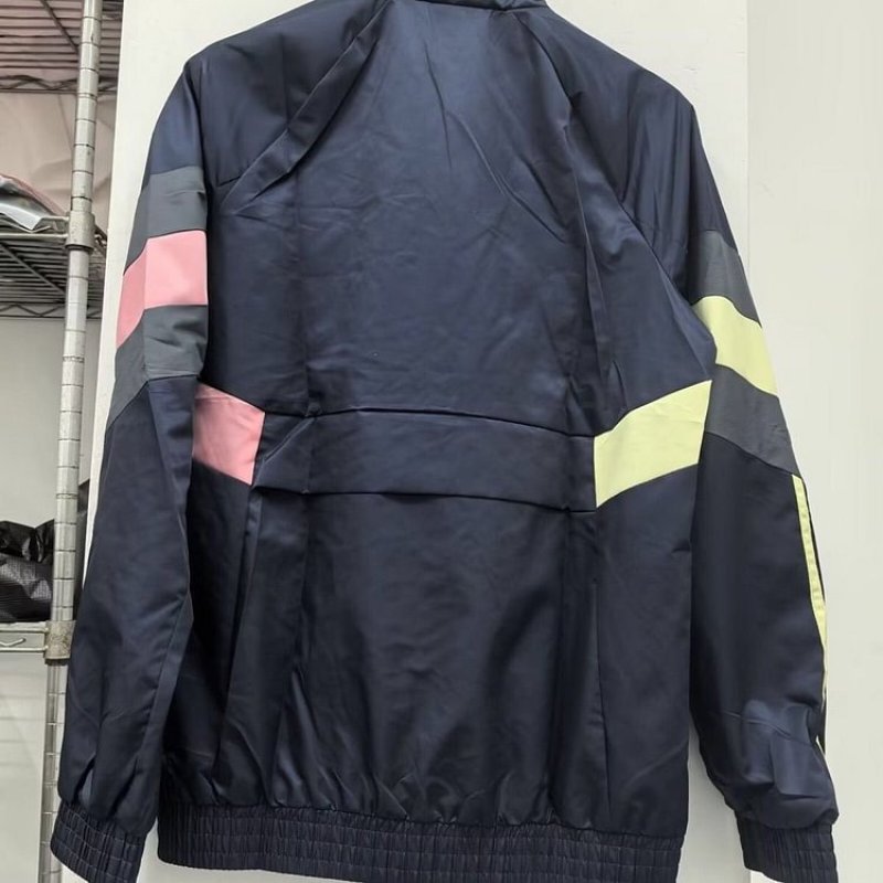 2023-2024 Juventus Reversible WindbreakerBlue-redSoccer Jersey 1:1 Thai Quality