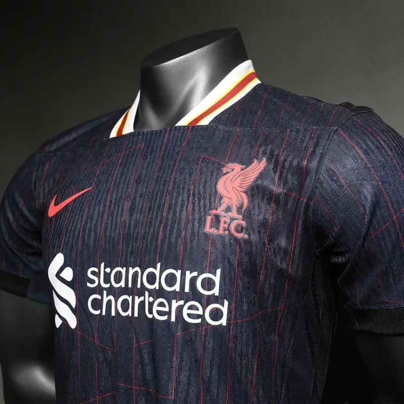 24-25 Liverpool FC Black Player Edition