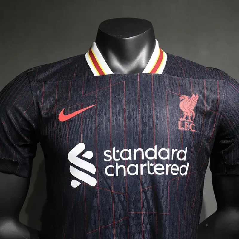24-25 Liverpool FC Black Player Edition