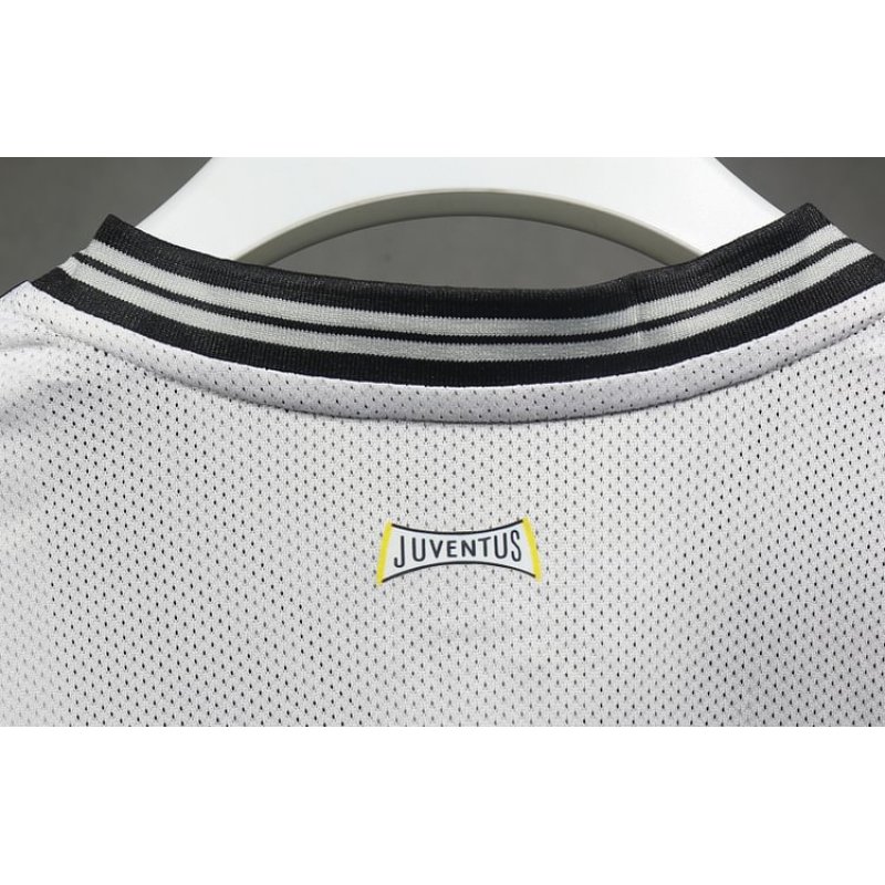 2024 Juventus Retro Training Jersey