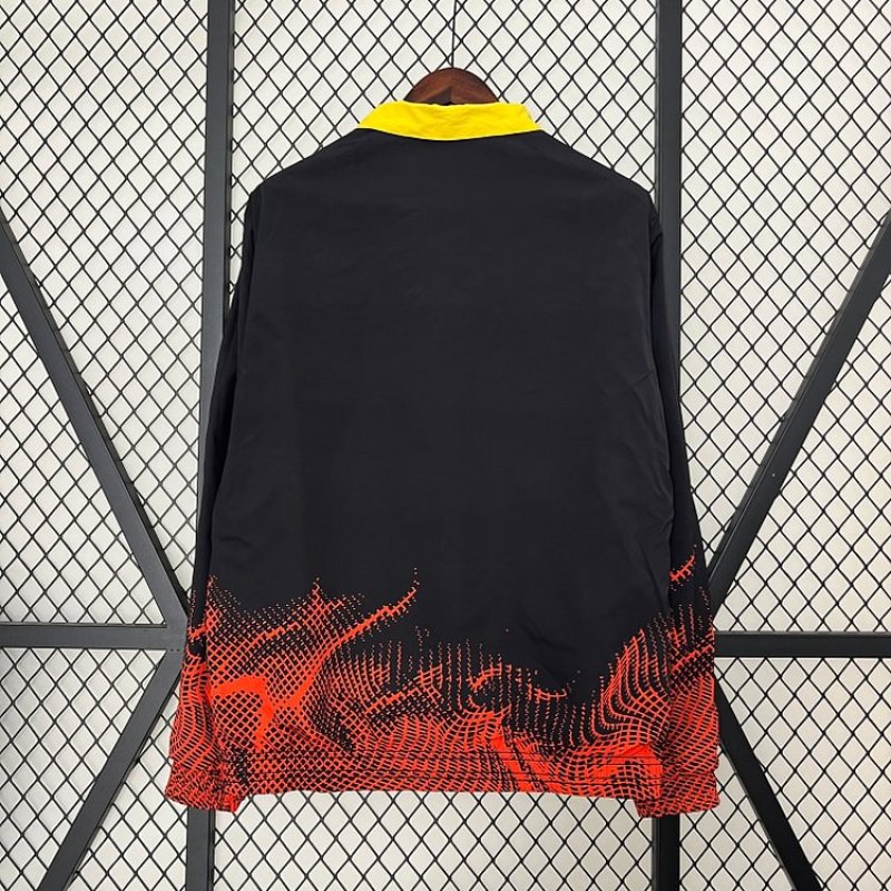 24/25 Manchester United Reversible Windbreaker Soccer Jersey