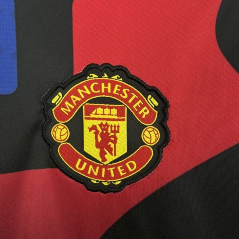 Manchester United 24/25 warm-up training kit