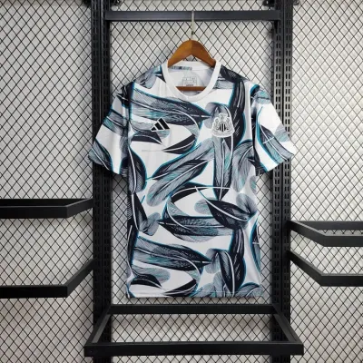 24/25 Newcastle United pre-match kit