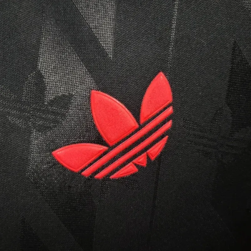 Manchester United 24/25 Retro Football Jersey