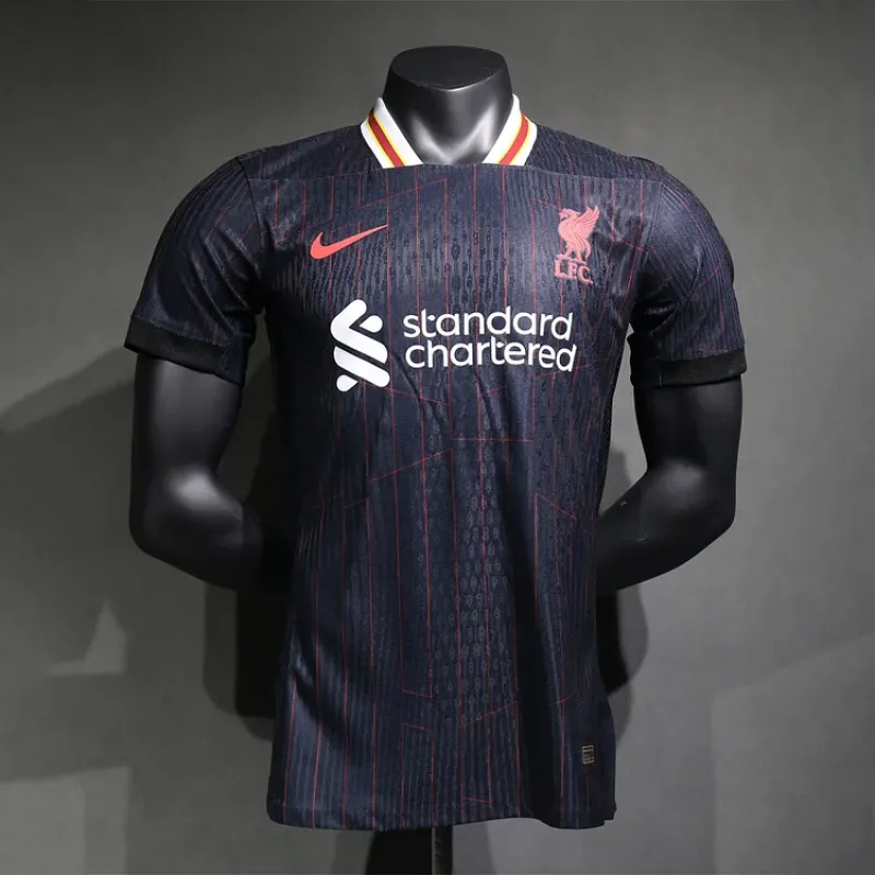 24-25 Liverpool FC Black Player Edition