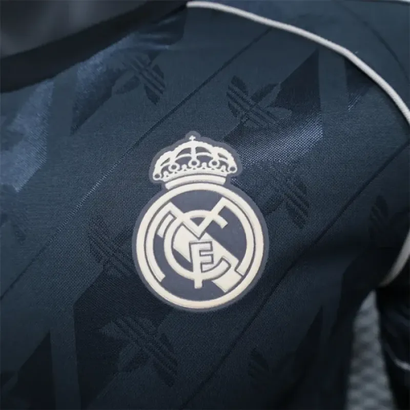 Player Version Real Madrid Black Retro Jersey 24/25 Football Jersey