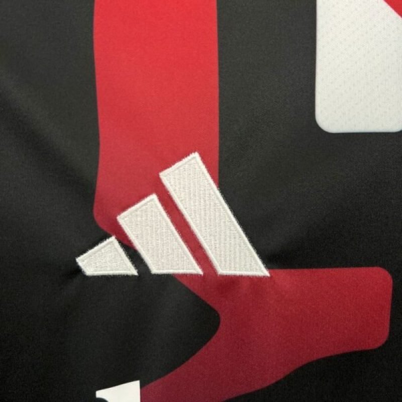 Manchester United 24/25 warm-up training kit