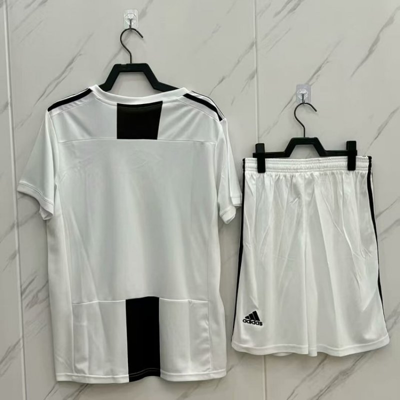 2018/2019 Retro Juventus Football Kits